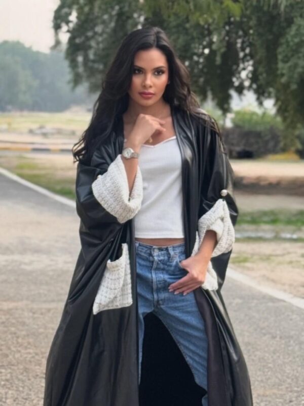 بشت جلد أسود