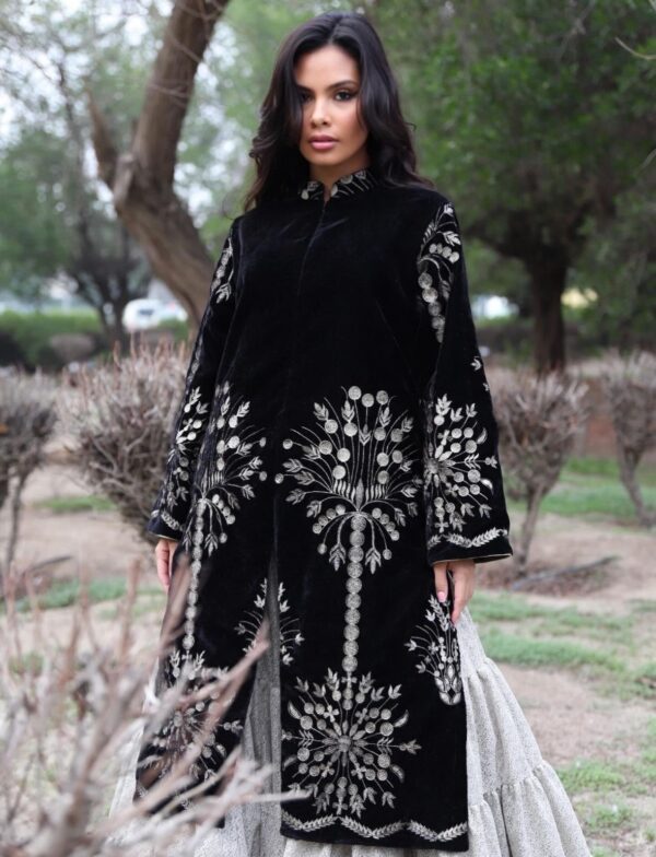 جلابية مخمل أسود